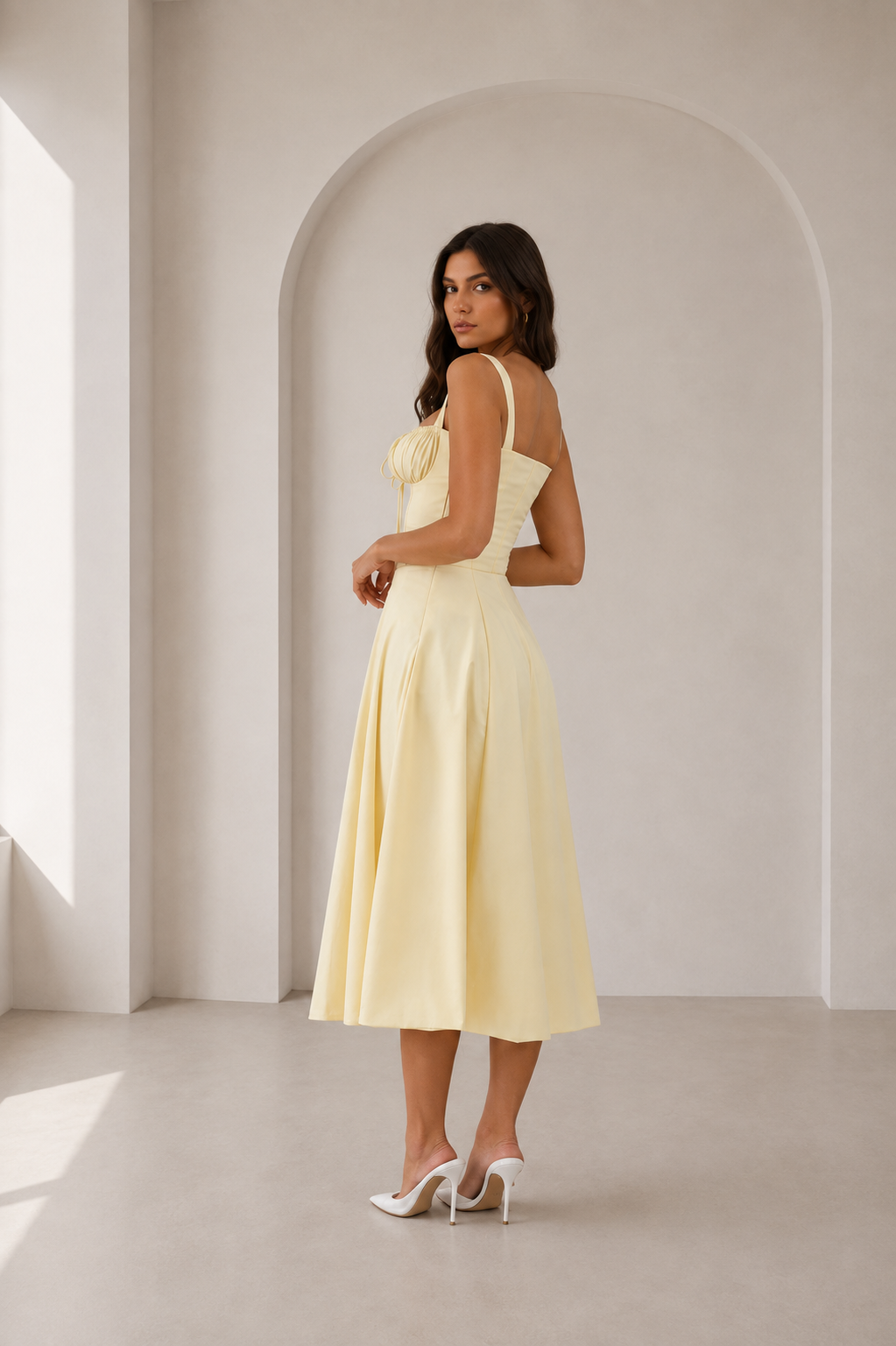 Anna-Vestido Midi con Corsé Estructurado y Escote Fruncido