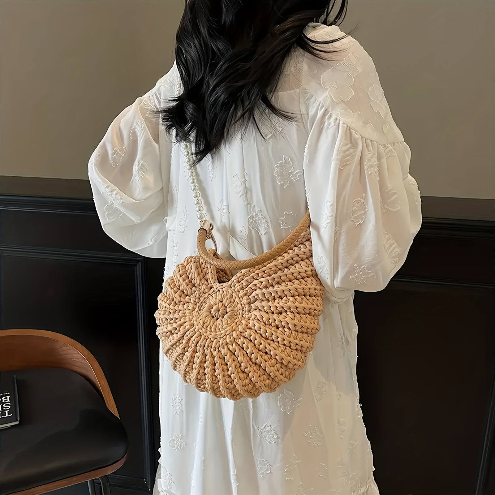 Bolso tote trenzado con correa de cadena