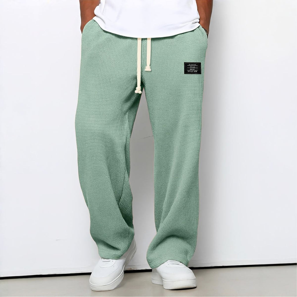 Pantalones cómodos con corte amplio y cintura ajustable