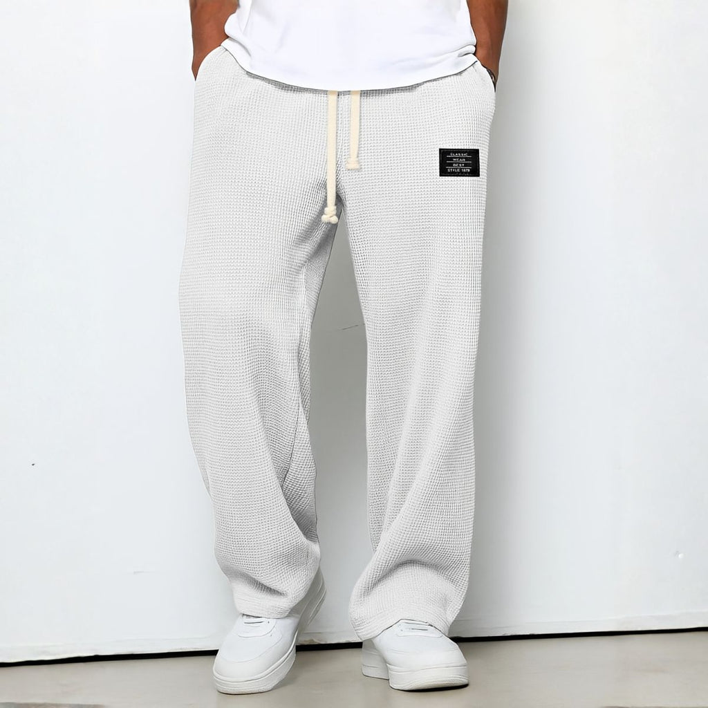 Pantalones cómodos con corte amplio y cintura ajustable